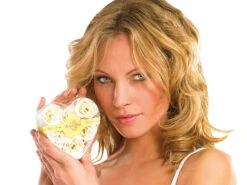 PEARL Seifenrosen:6 Cremeweiße Rosen-Duftseifen In Geschenk-Box, 4er Pack -Newgen medicals Shop nc3180 0